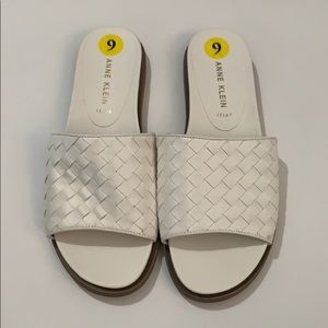 Anne Klein Sandals size 9 woman